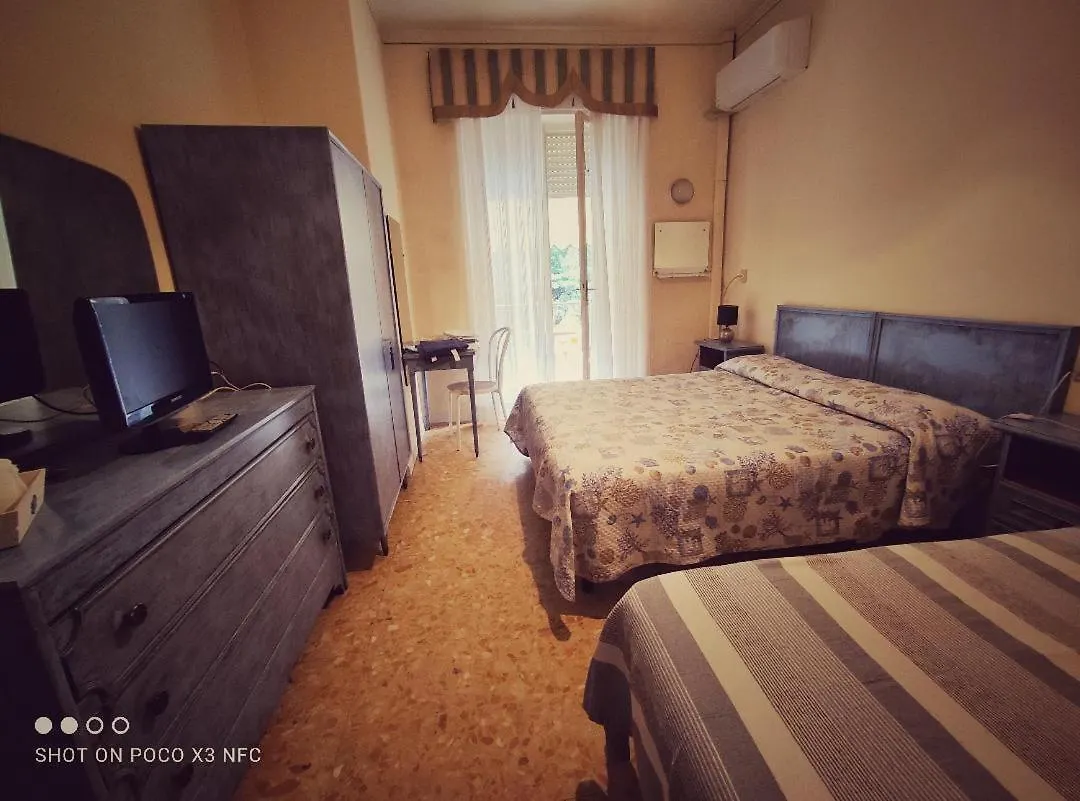 Hotel Delhy Viareggio 2*,  Italy